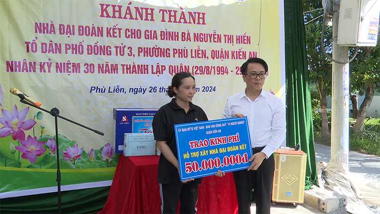 Khánh thành “Nhà Đại đoàn kết” cho các gia đình trên địa bàn phường Phù Liễn, Nam Sơn, Bắc Sơn