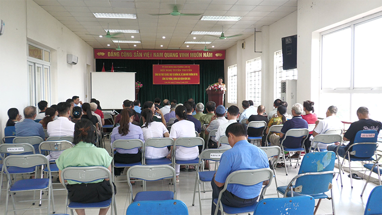 Phường Lãm Hà tuyên truyền công tác trật tự  an toàn giao thông, trật tự đường hè, vệ sinh môi trường đô thị; công tác phòng chống dịch bệnh năm 2024