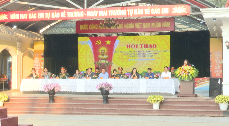 Hội thao môn học Giáo dục quốc phòng và an ninh cho học sinh các trường THPT năm học 2024-2025