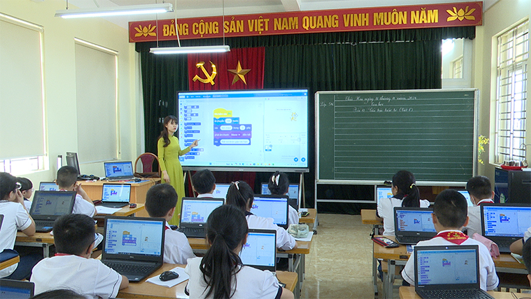 Trường Tiểu học Đồng Hoà và Tiểu học Lý Tự Trọng thực hiện chuyên đề cấp quận “Dạy môn Tin học và Công nghệ lớp 5 theo Chương trình giáo dục phổ thông 2018”