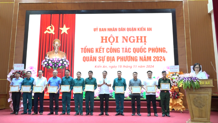 Hội nghị tổng kết công tác quốc phòng, quân sự địa phương năm 2024